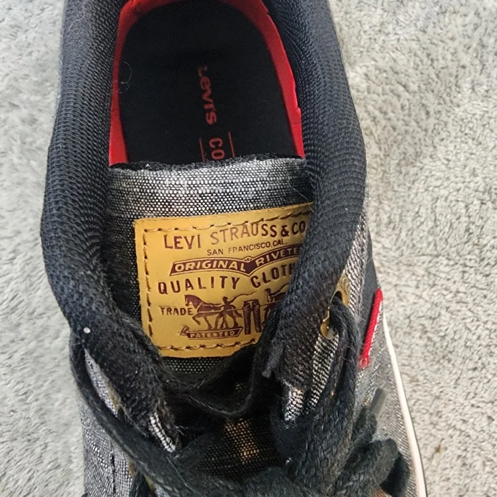 Men's‎ Levi's Sneakers Size 7 Gray